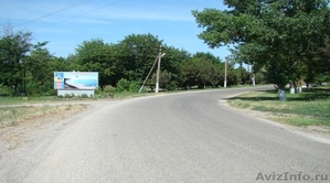 Земля на берегу Азовского моря
