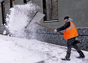 Уборка снега вручную в Казани | Рабочие для уборки снега - Изображение #1, Объявление #1721026